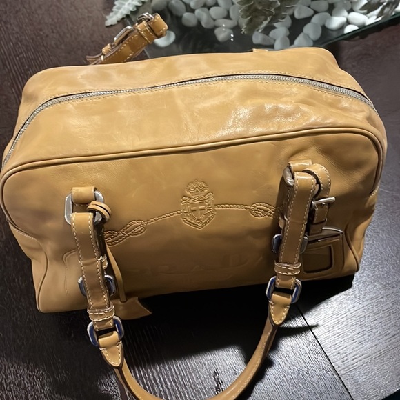 Authentic Prada handbag - Picture 3 of 8